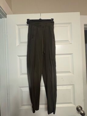 lululemon athletica womens Olive Green Jogger Pants